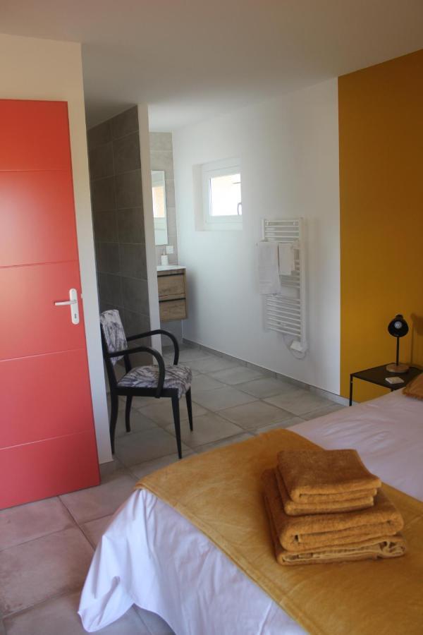 Gite De Charme Pour 10 Personnes Camelas Exterior photo